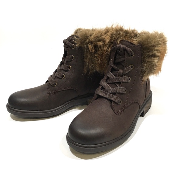 UGG Harrison Lace Tipped Boots -Stout Waterproof Leather -Faux Fur Collar US 7.5 - Picture 5 of 6